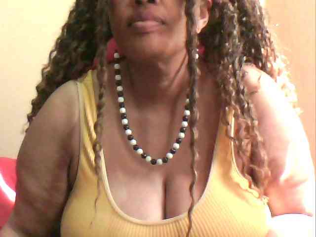 MyDDBOOBIES webcam