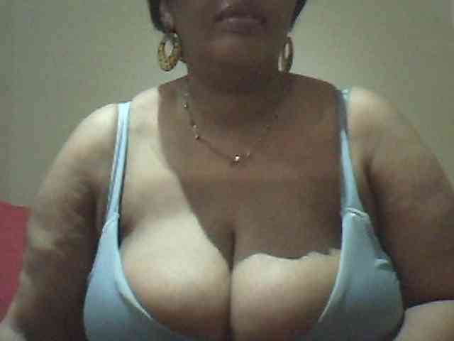 MyDDBOOBIES webcam