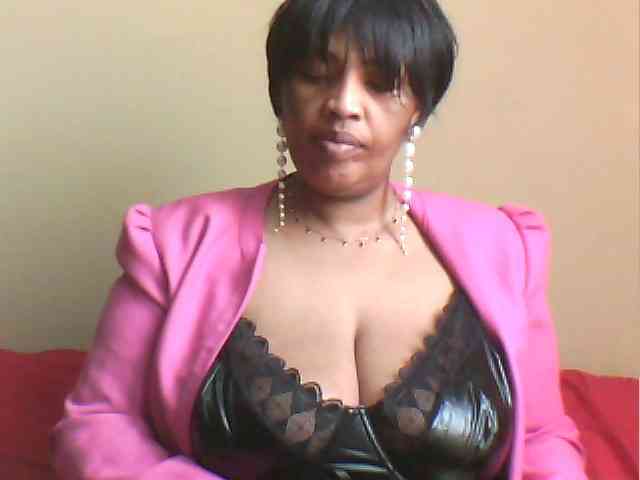 MyDDBOOBIES webcam
