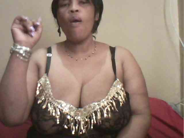 MyDDBOOBIES webcam