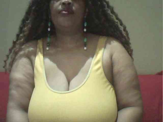 MyDDBOOBIES webcam