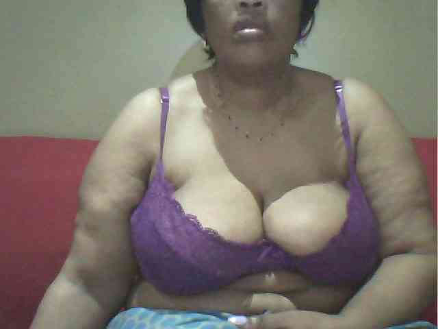 MyDDBOOBIES webcam