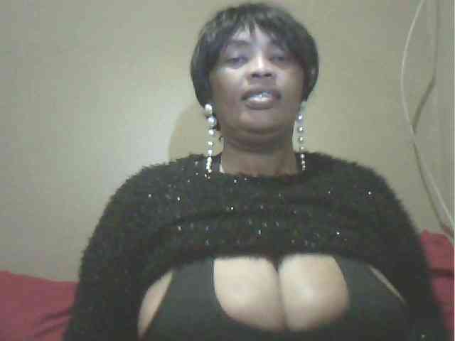 MyDDBOOBIES webcam