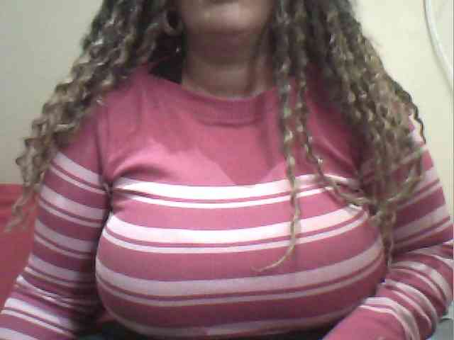 MyDDBOOBIES webcam