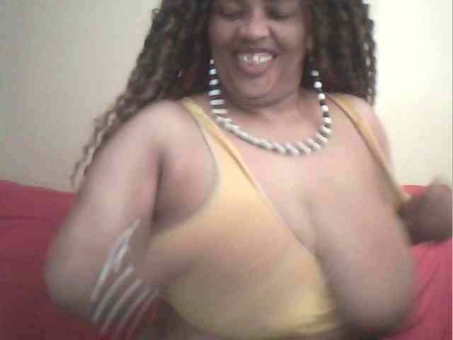 MyDDBOOBIES webcam