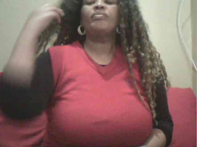 MyDDBOOBIES webcam
