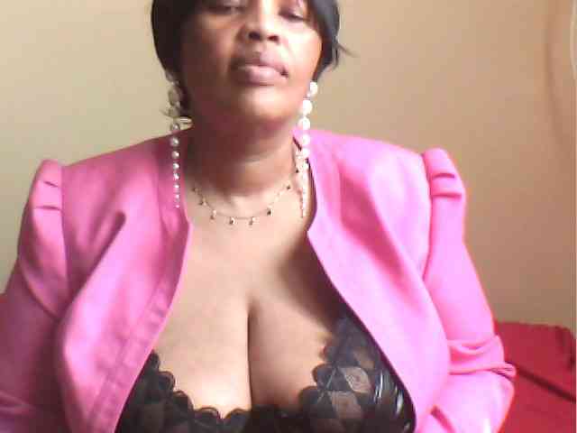 MyDDBOOBIES webcam
