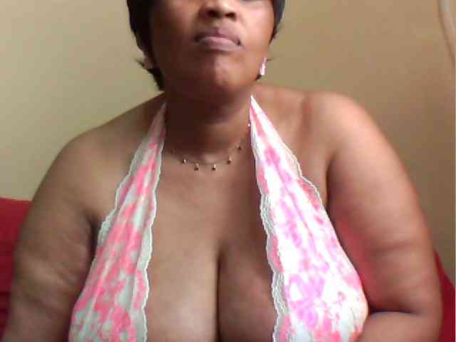 MyDDBOOBIES webcam