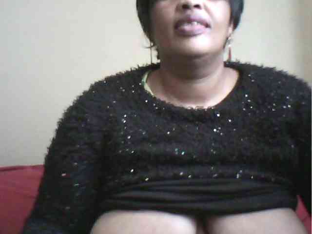 MyDDBOOBIES webcam