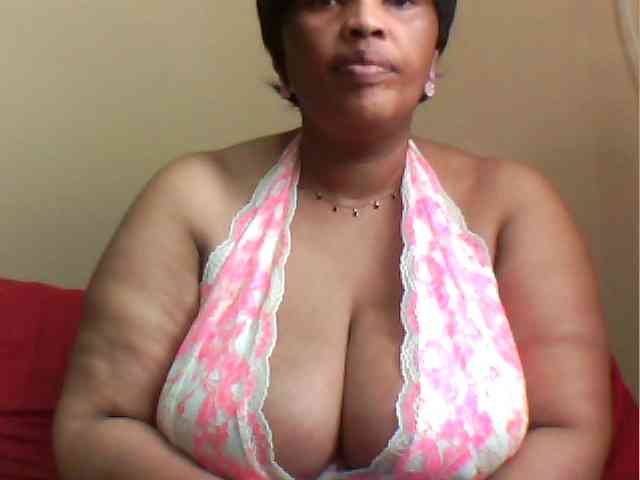 MyDDBOOBIES webcam
