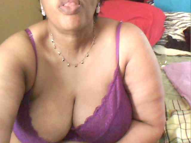 MyDDBOOBIES webcam
