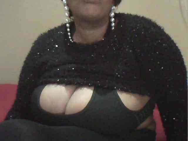 MyDDBOOBIES webcam