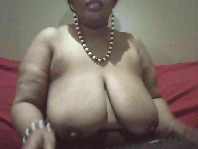 MyDDBOOBIES webcam
