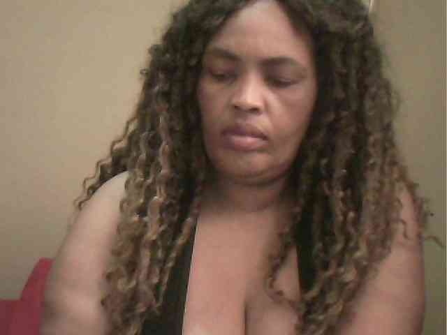 MyDDBOOBIES webcam