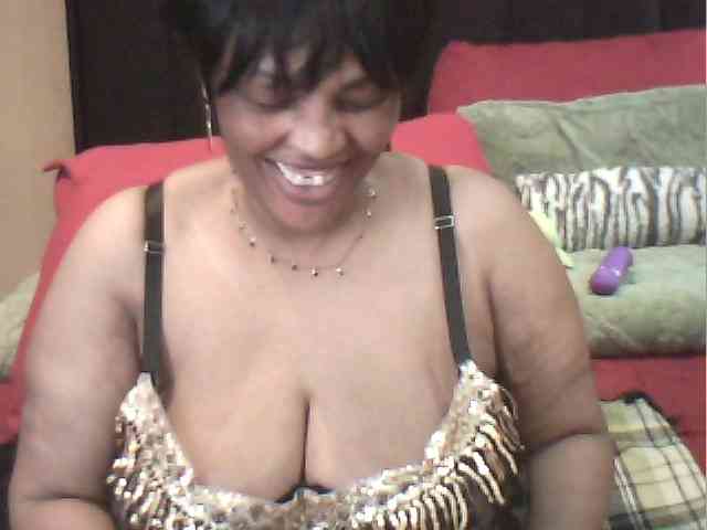 MyDDBOOBIES webcam