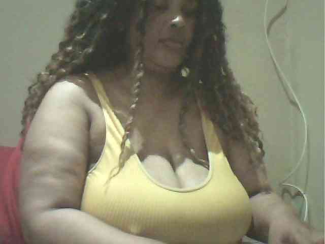 MyDDBOOBIES webcam