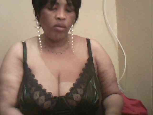 MyDDBOOBIES webcam