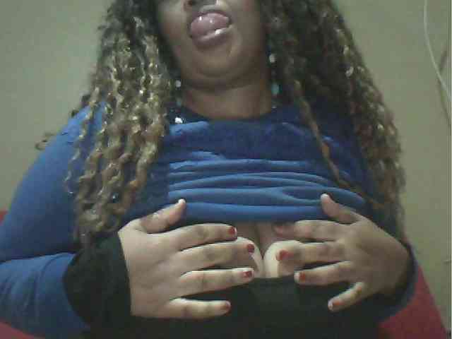 MyDDBOOBIES webcam