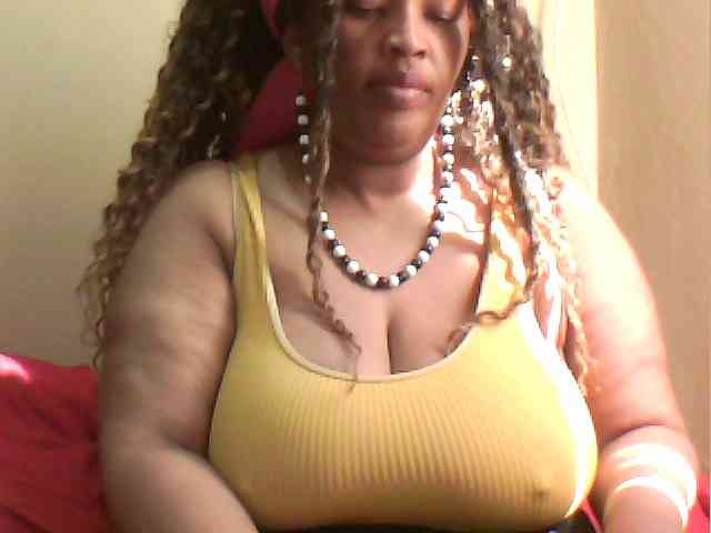 MyDDBOOBIES webcam