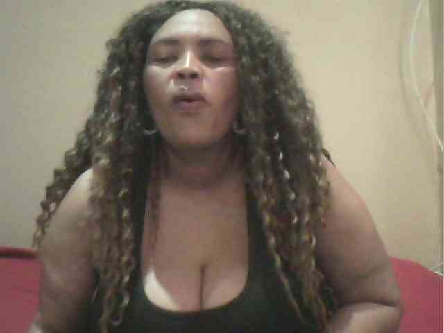 MyDDBOOBIES webcam