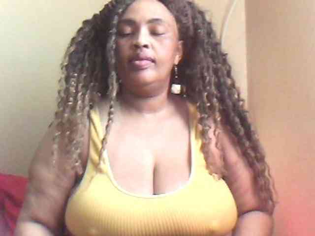 MyDDBOOBIES webcam