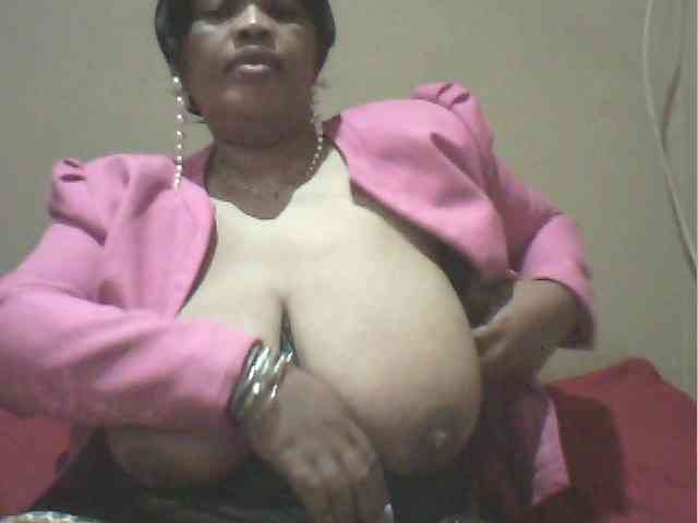 MyDDBOOBIES webcam
