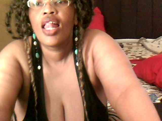 MyDDBOOBIES webcam
