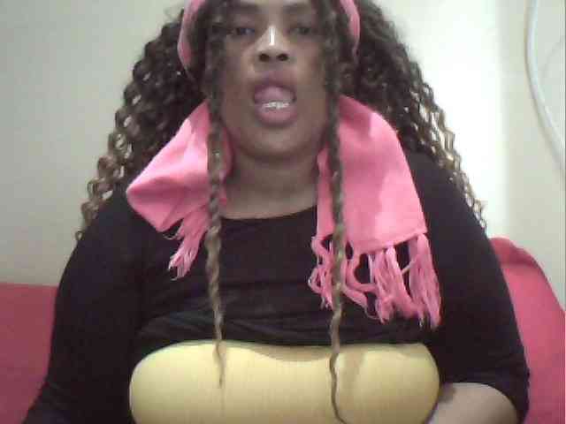 MyDDBOOBIES webcam