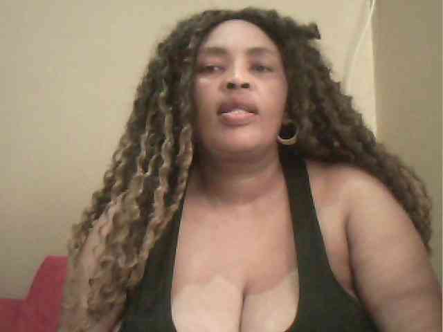 MyDDBOOBIES webcam