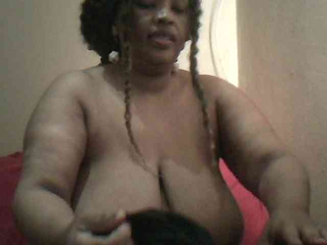 MyDDBOOBIES webcam