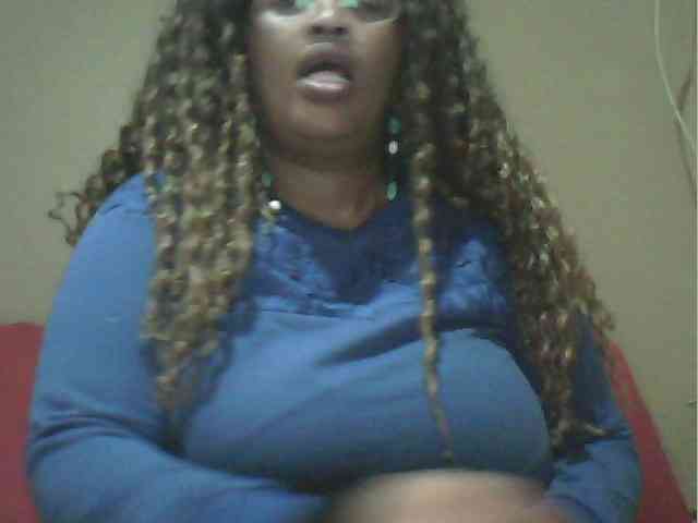 MyDDBOOBIES webcam