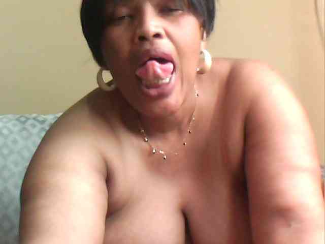 MyDDBOOBIES webcam