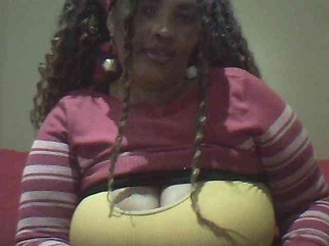 MyDDBOOBIES webcam
