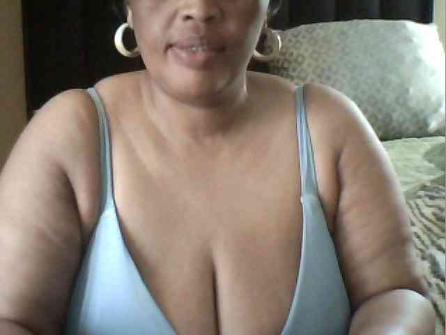 MyDDBOOBIES webcam