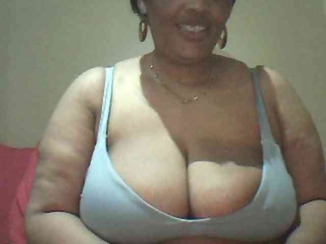 MyDDBOOBIES webcam
