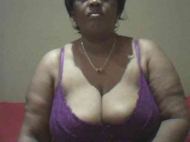 MyDDBOOBIES's webcam live show