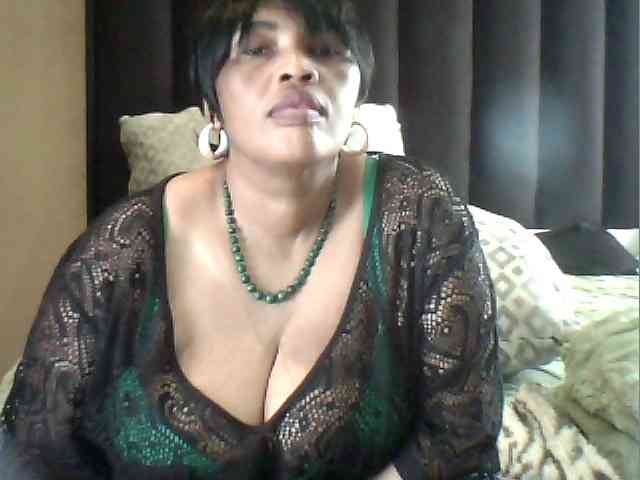 MyDDBOOBIES webcam