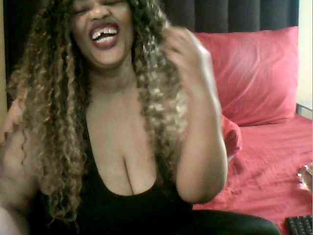 MyDDBOOBIES webcam