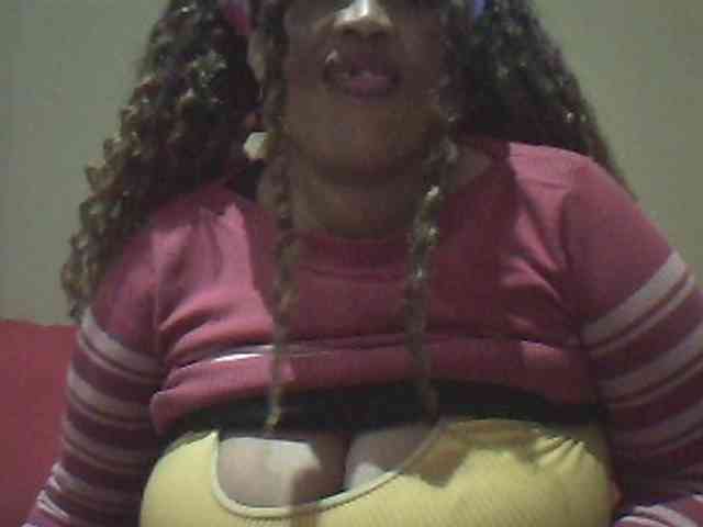 MyDDBOOBIES webcam