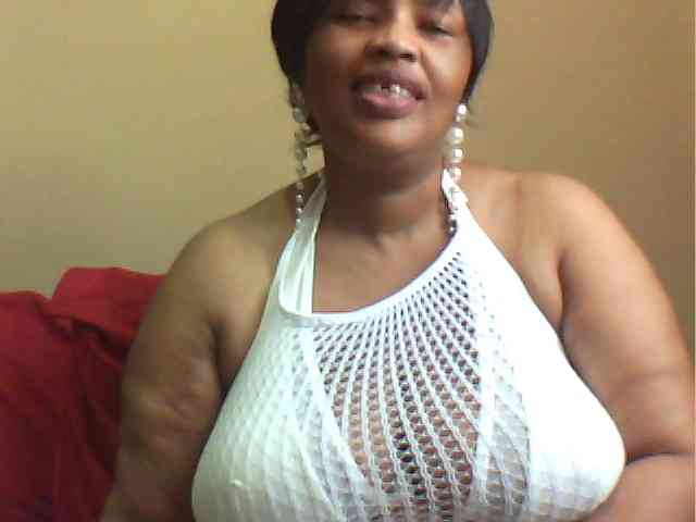 MyDDBOOBIES webcam