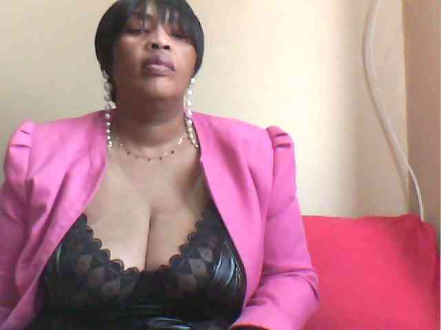 MyDDBOOBIES webcam
