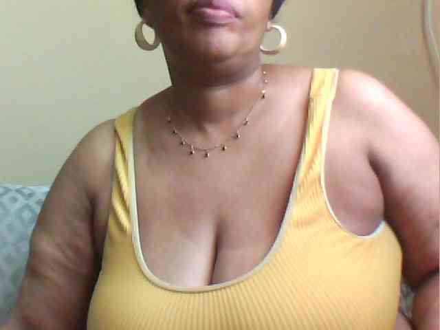 MyDDBOOBIES webcam