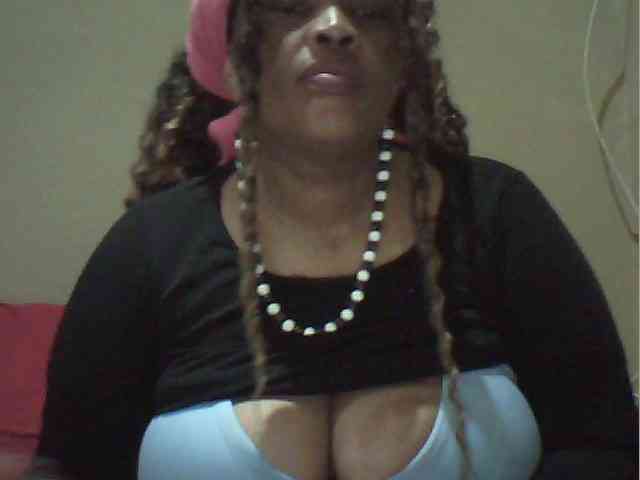 MyDDBOOBIES webcam
