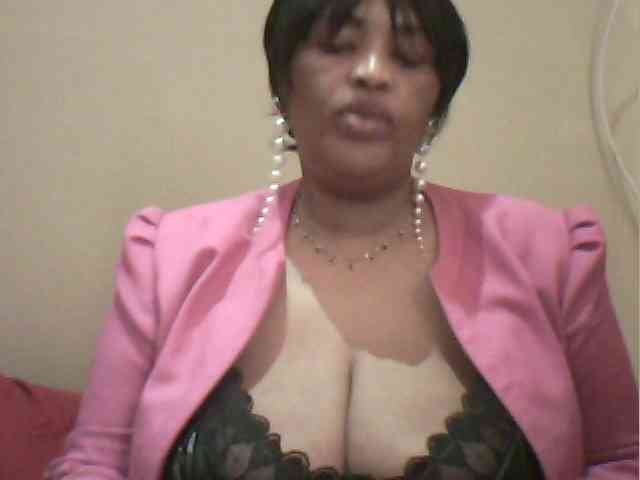 MyDDBOOBIES webcam