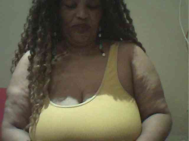 MyDDBOOBIES webcam