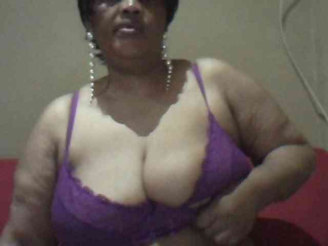 MyDDBOOBIES webcam