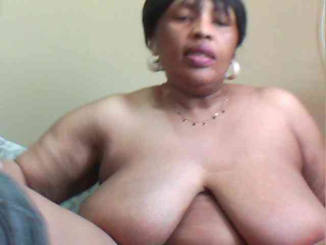 MyDDBOOBIES webcam