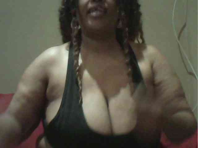 MyDDBOOBIES webcam