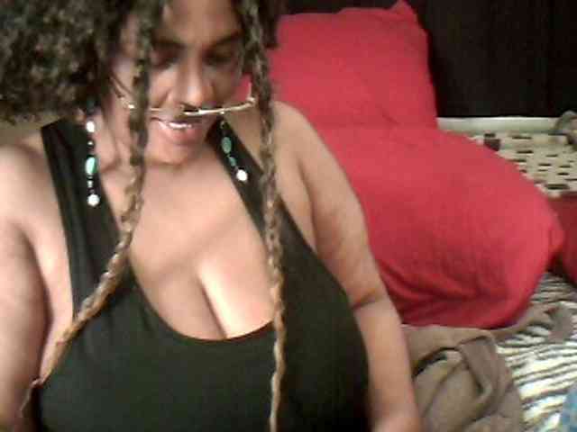 MyDDBOOBIES webcam