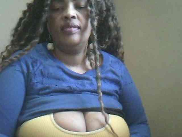 MyDDBOOBIES webcam